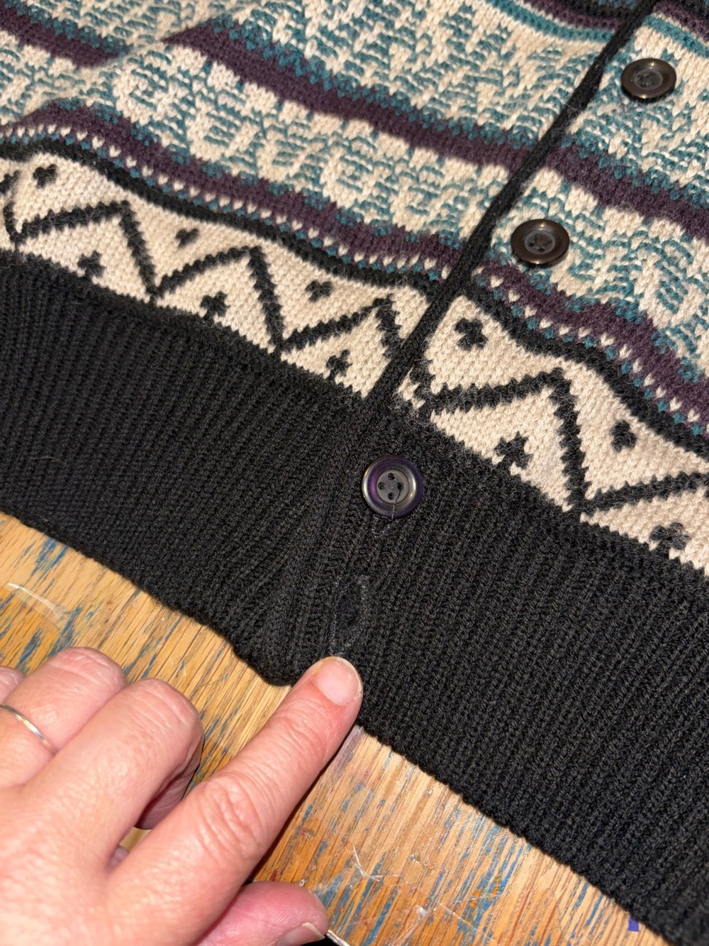 Lumière Vintage Unisex Patterned Knit Vest – L/G - Picture 7 of 9